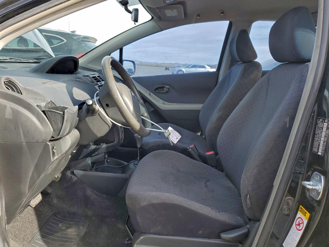 2009 TOYOTA YARIS photo 7
