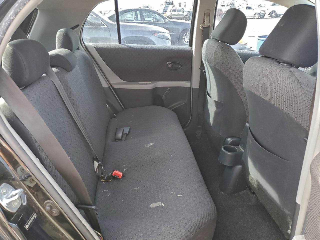 2009 TOYOTA YARIS photo 10