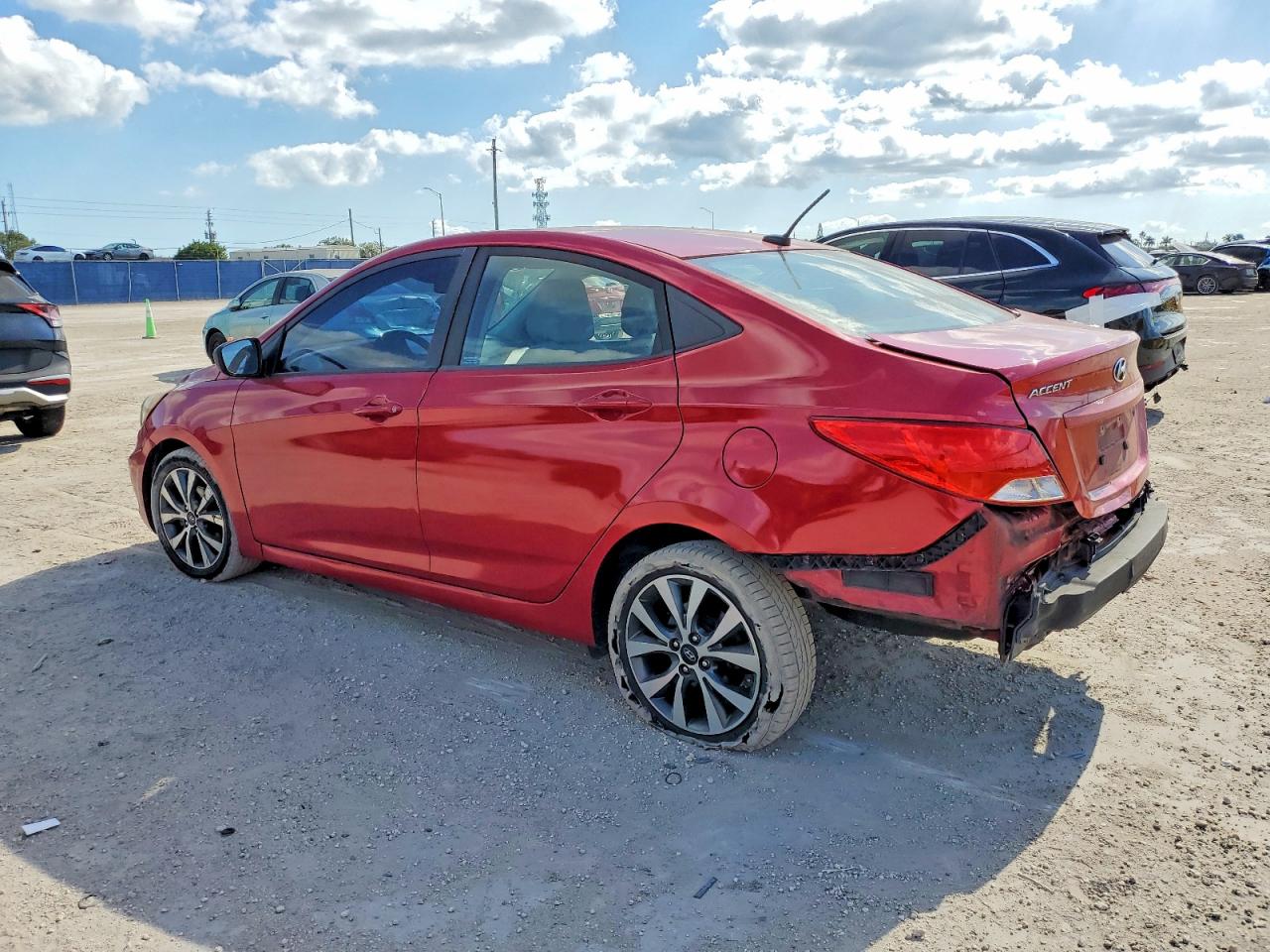 2017 HYUNDAI ACCENT SE photo 2