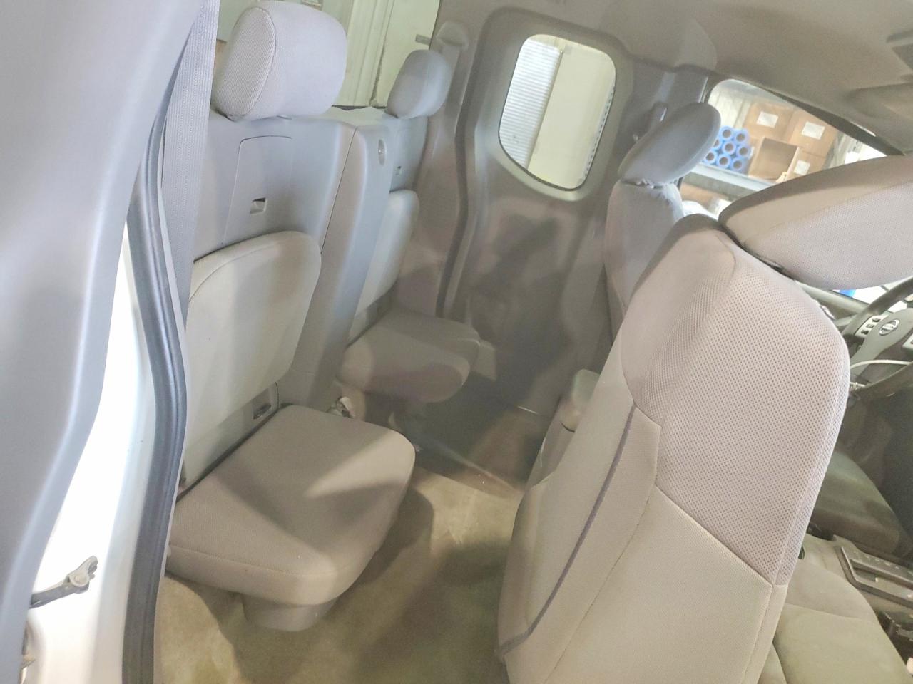 2017 NISSAN FRONTIER S photo 10