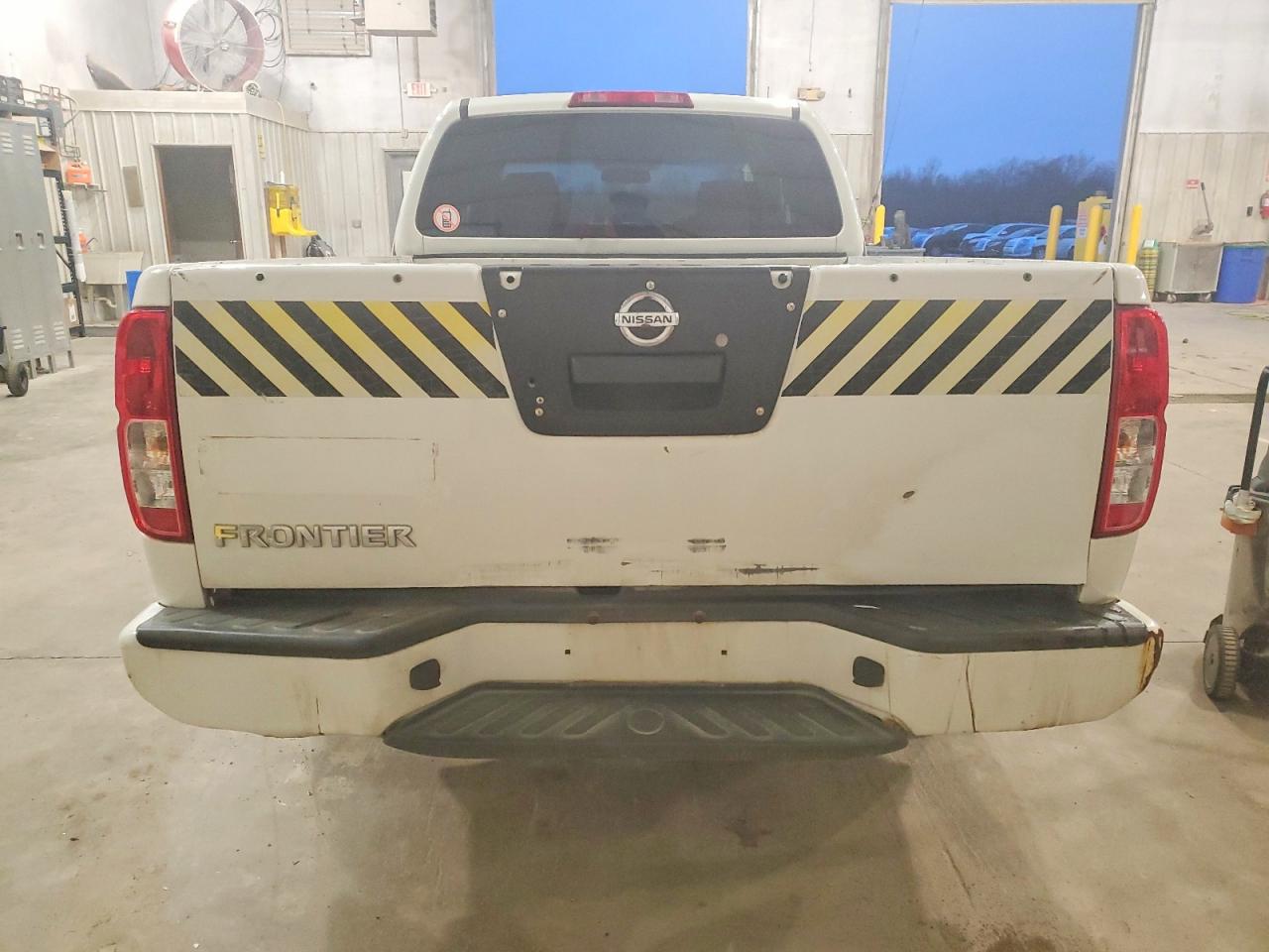 2017 NISSAN FRONTIER S photo 6