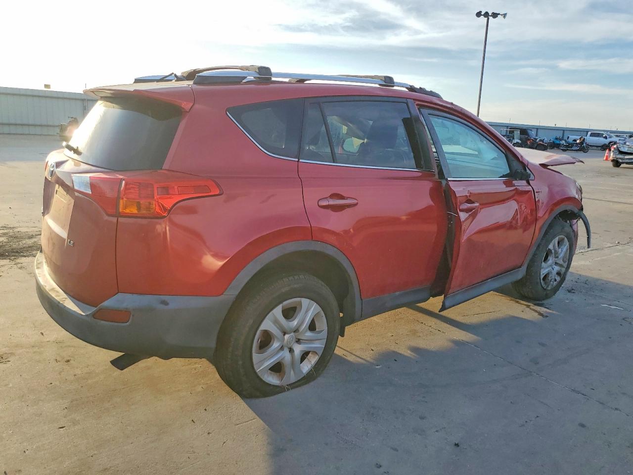 2013 TOYOTA RAV4 LE photo 3