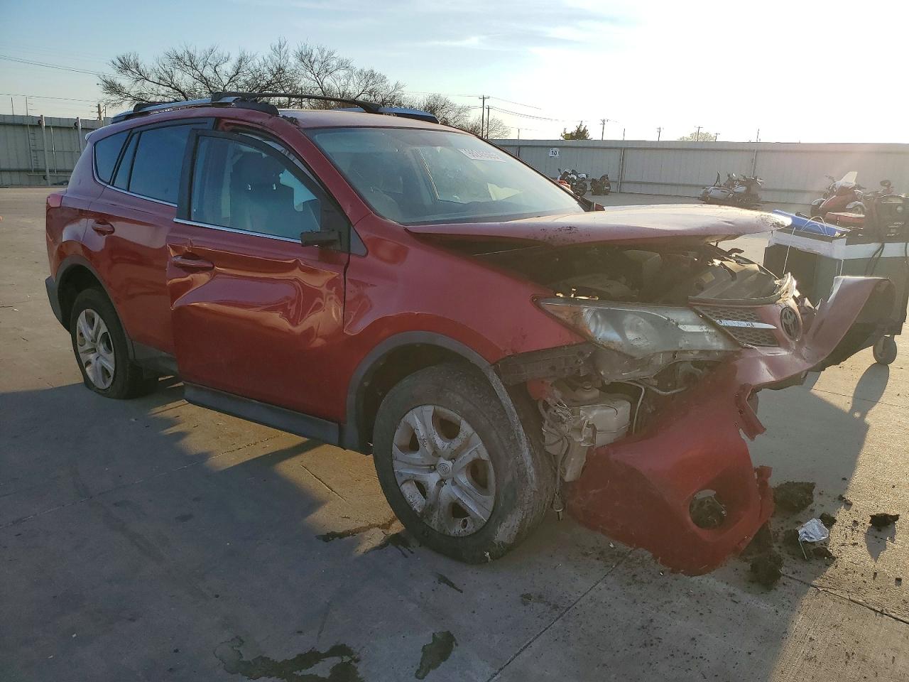 2013 TOYOTA RAV4 LE photo 4