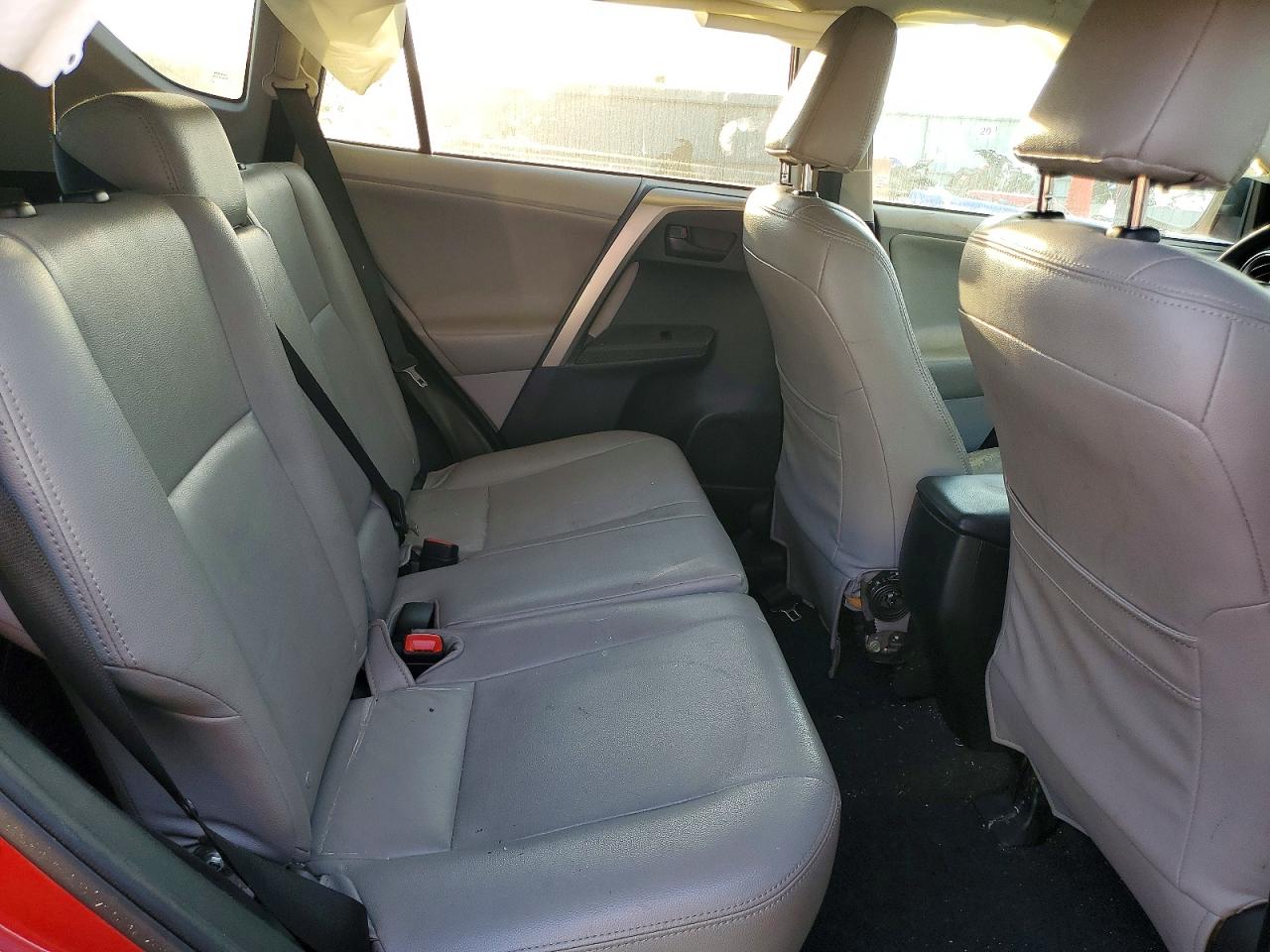 2013 TOYOTA RAV4 LE photo 11
