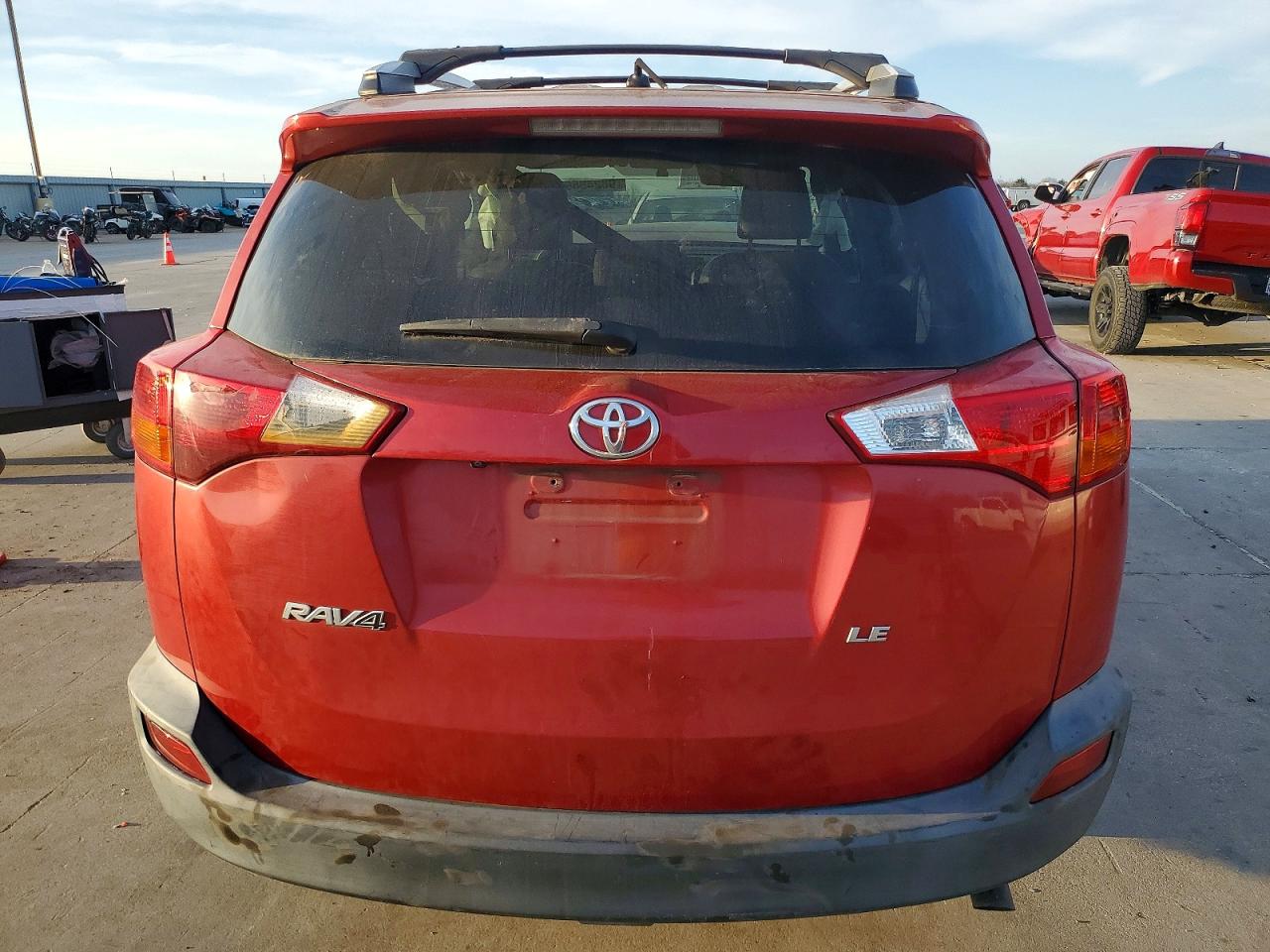 2013 TOYOTA RAV4 LE photo 6