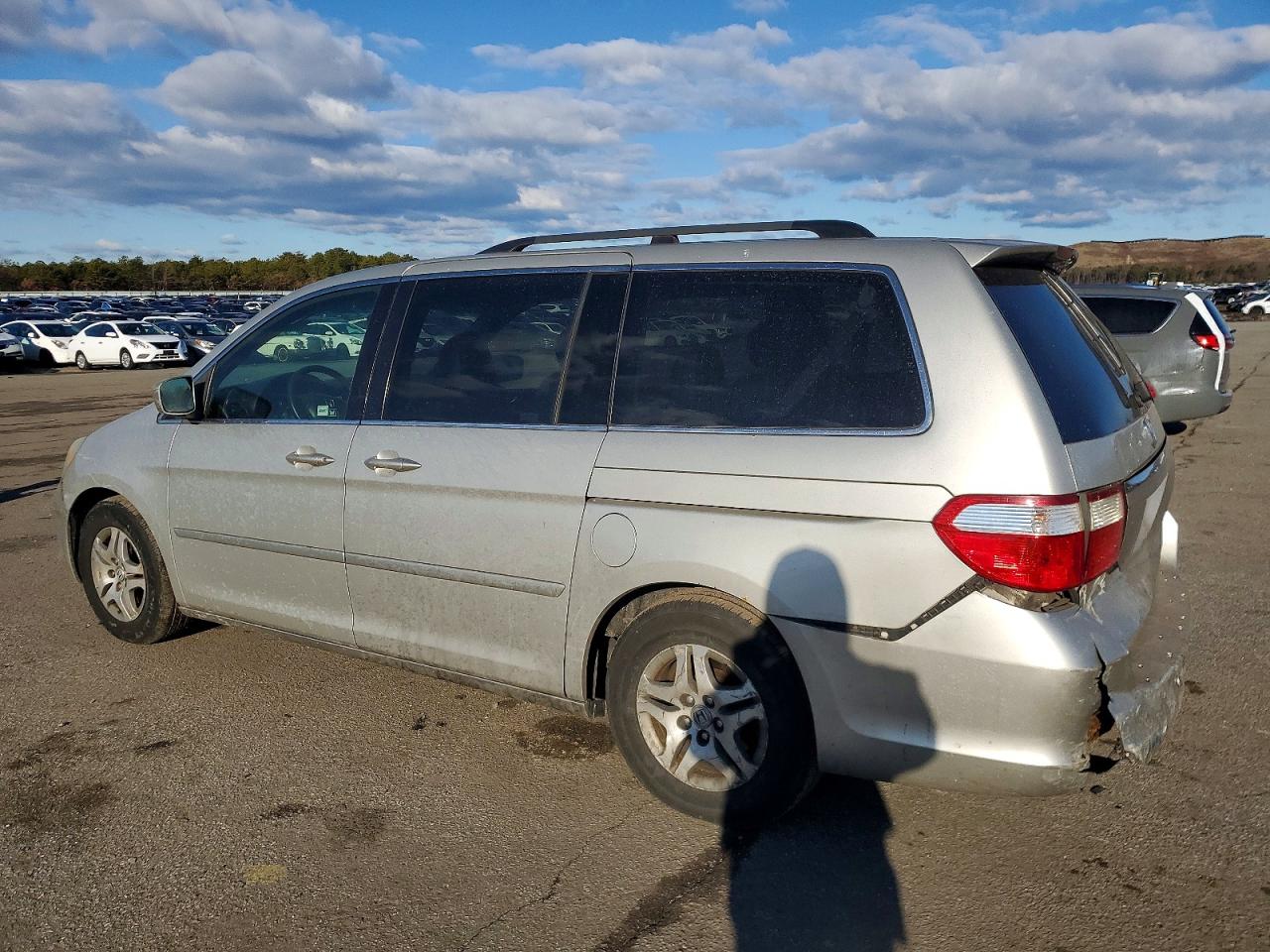 2005 HONDA ODYSSEY TOURING photo 2