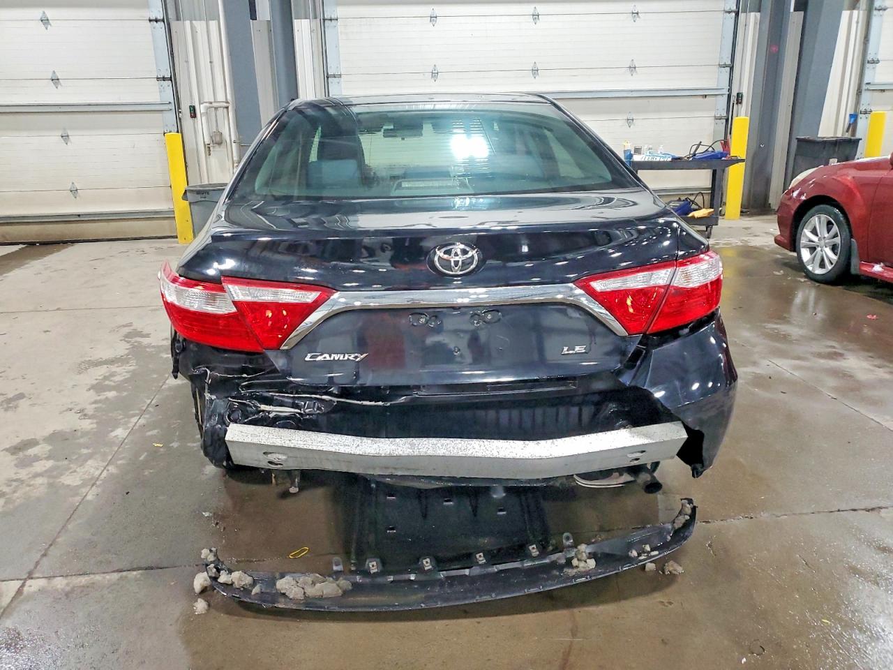 2015 TOYOTA CAMRY LE photo 11