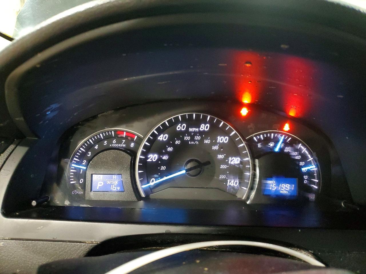 2015 TOYOTA CAMRY LE photo 17