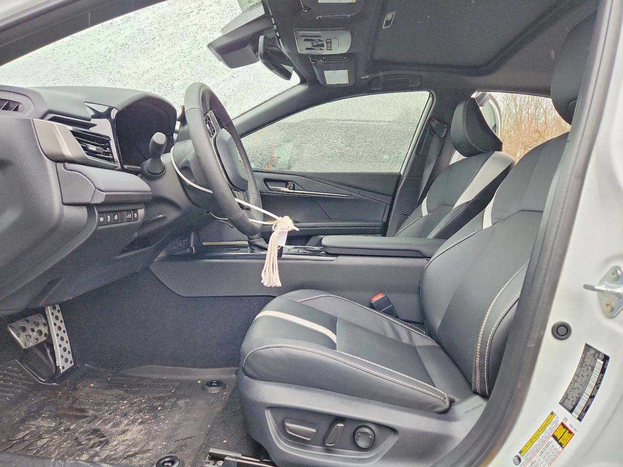 2026 TOYOTA CAMRY XSE photo 7