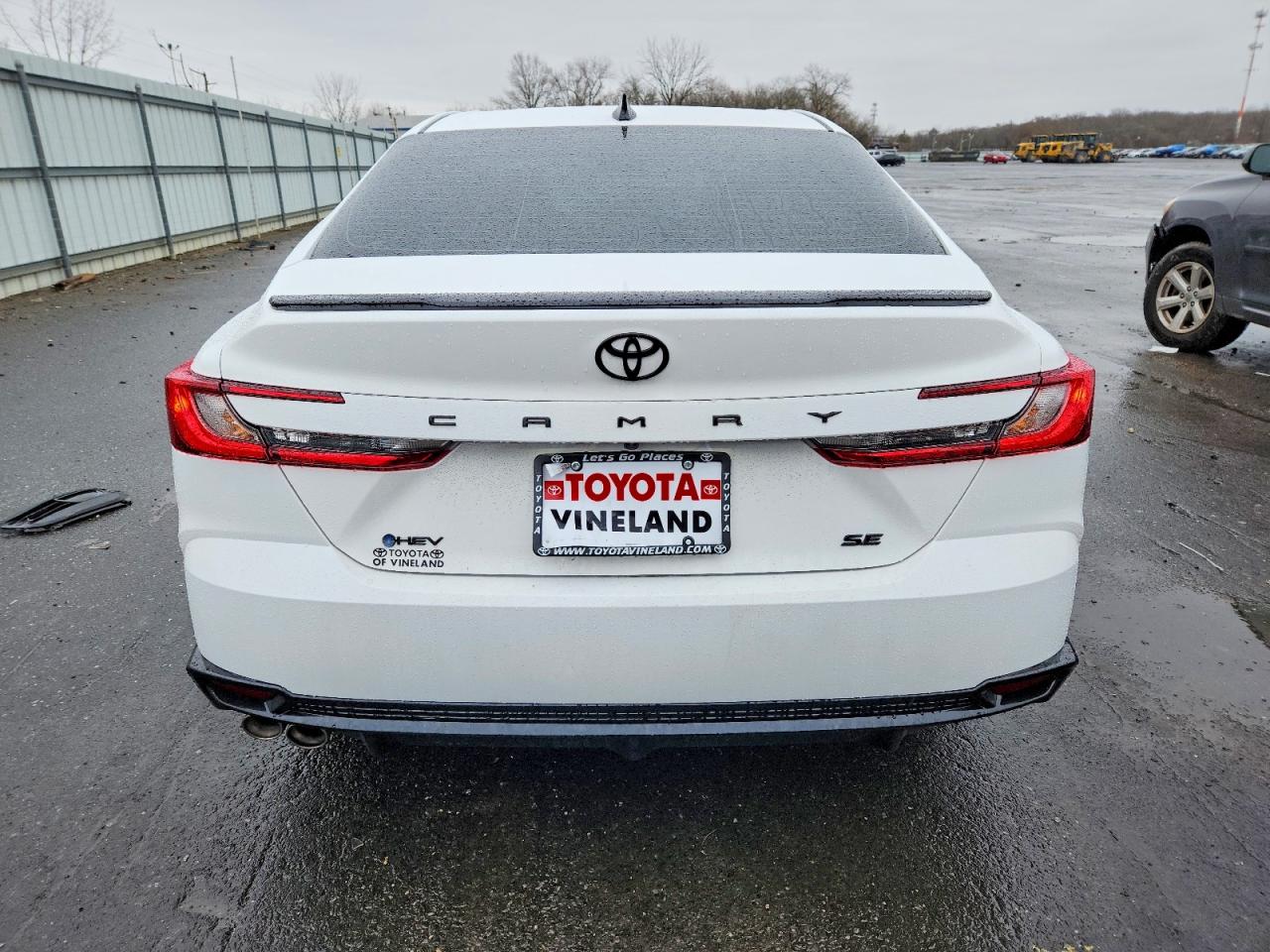 2026 TOYOTA CAMRY XSE photo 6