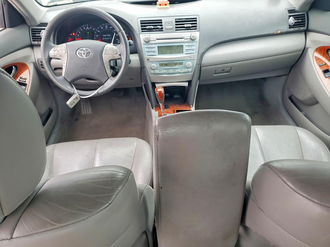 2008 TOYOTA CAMRY LE photo 8