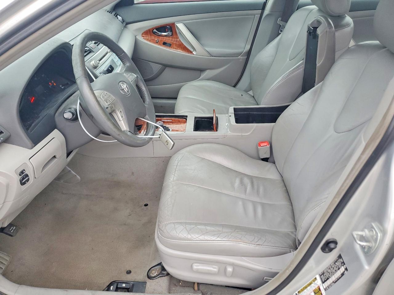2008 TOYOTA CAMRY LE photo 7