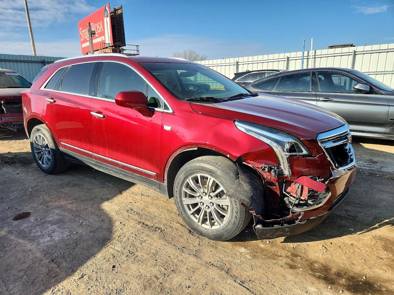 2017 CADILLAC XT5 LUXURY photo 4