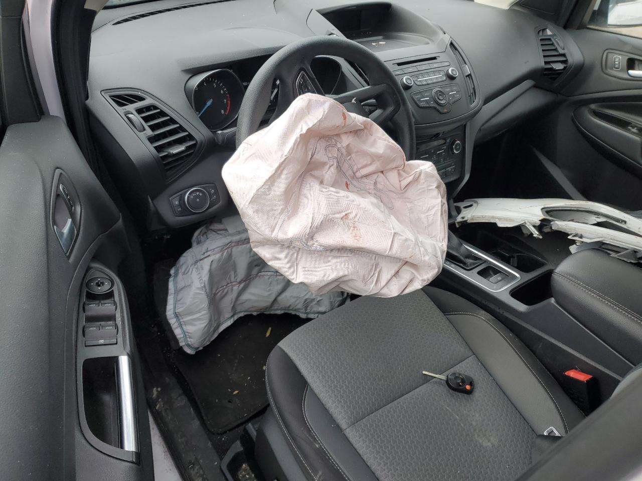 2017 FORD ESCAPE SE photo 15