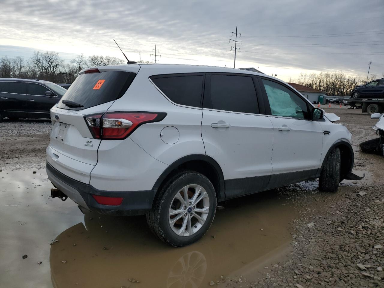 2017 FORD ESCAPE SE photo 5
