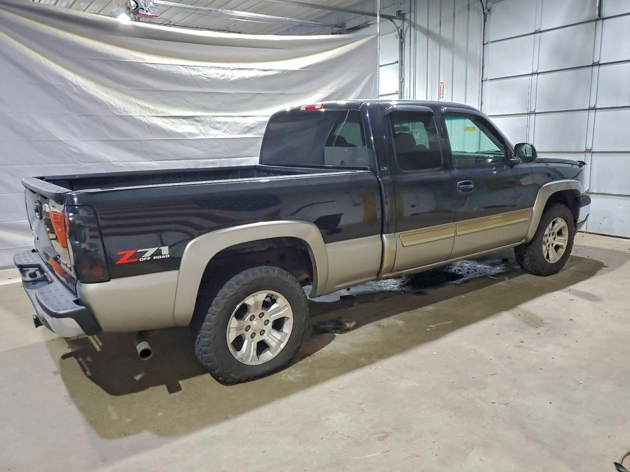 2003 CHEVROLET SILVERADO K1500 photo 3