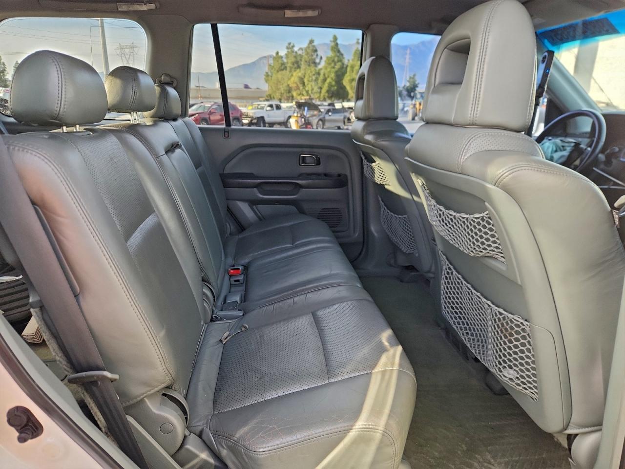 2004 HONDA PILOT EXL photo 10