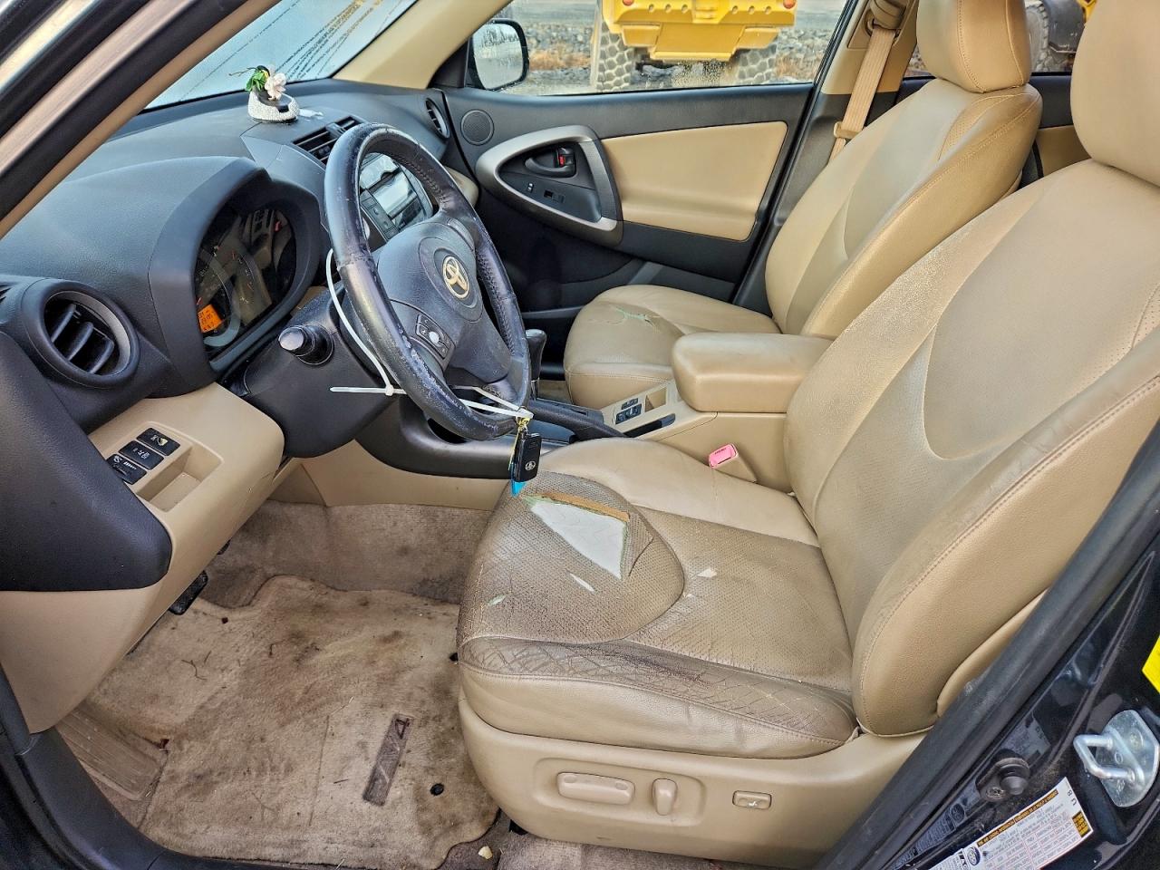 2010 TOYOTA RAV4 LIMITED photo 7