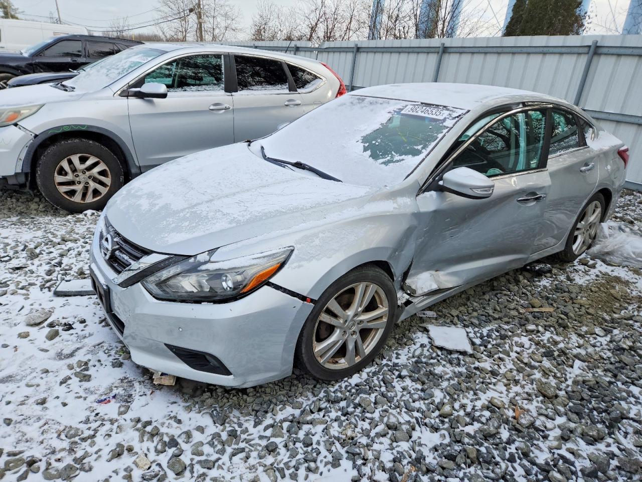 2017 NISSAN ALTIMA