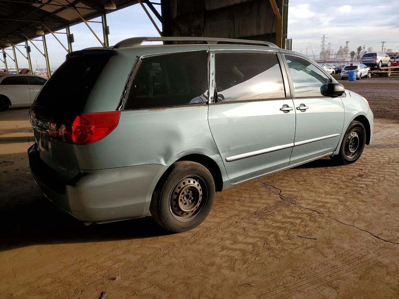 2009 TOYOTA SIENNA CE photo 3