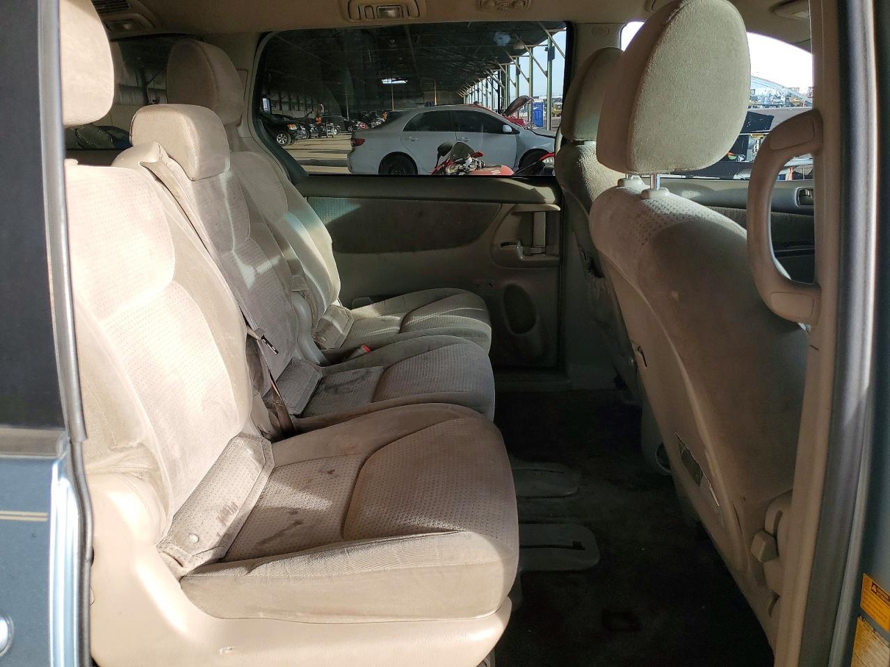 2009 TOYOTA SIENNA CE photo 11