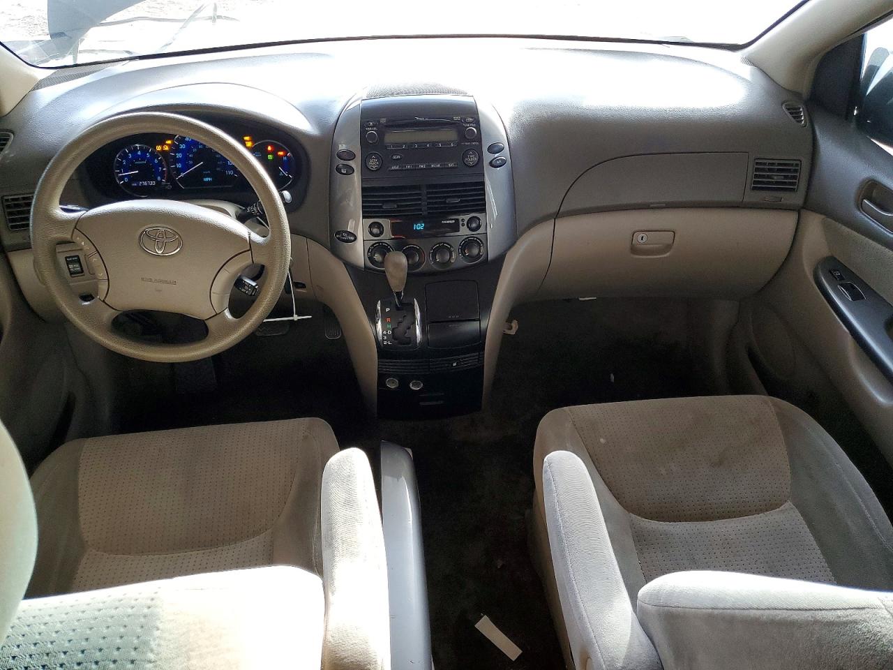 2009 TOYOTA SIENNA CE photo 8
