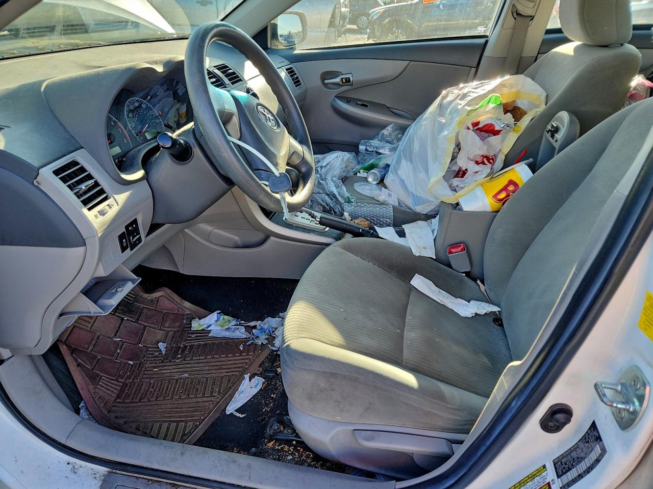 2010 TOYOTA COROLLA BASE photo 7