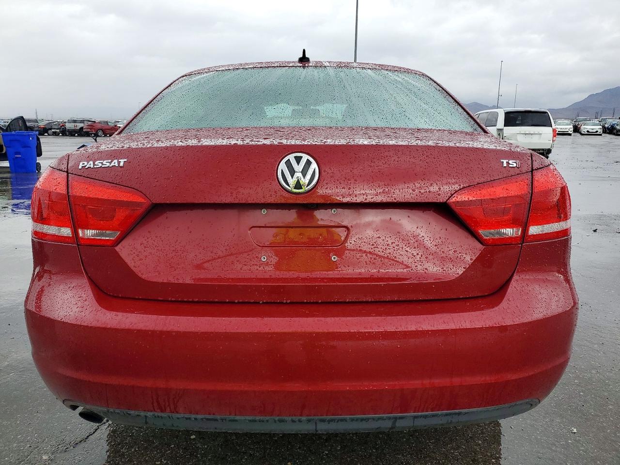 2015 VOLKSWAGEN PASSAT S photo 6
