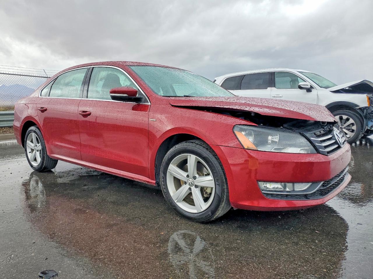 2015 VOLKSWAGEN PASSAT S photo 4