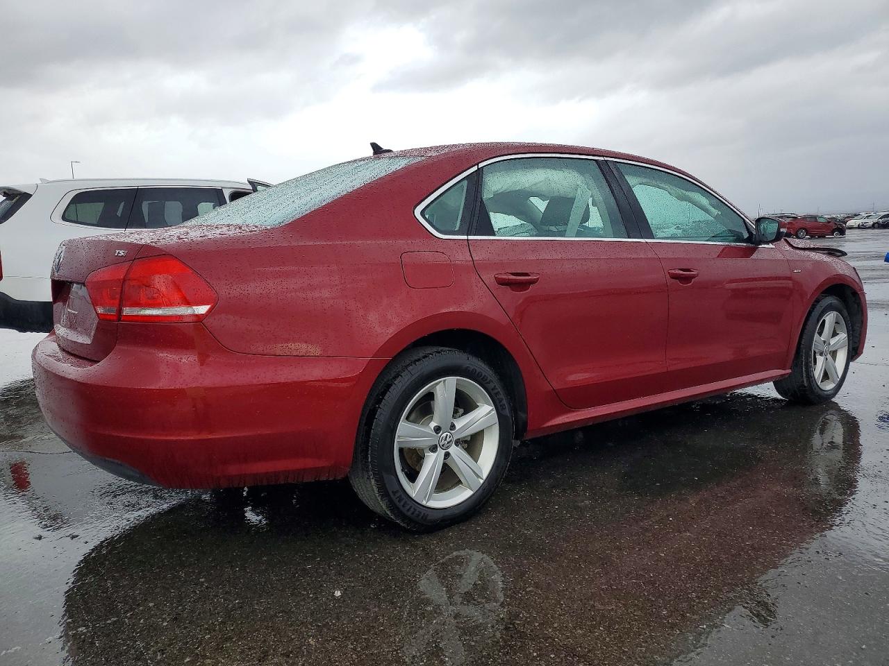2015 VOLKSWAGEN PASSAT S photo 3