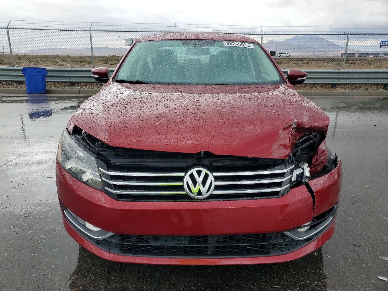 2015 VOLKSWAGEN PASSAT S photo 5