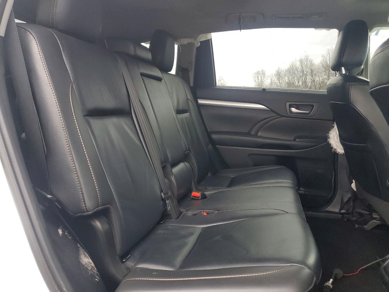 2019 TOYOTA HIGHLANDER SE photo 11