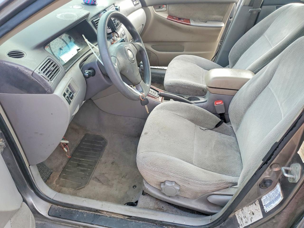 2004 TOYOTA COROLLA CE photo 7