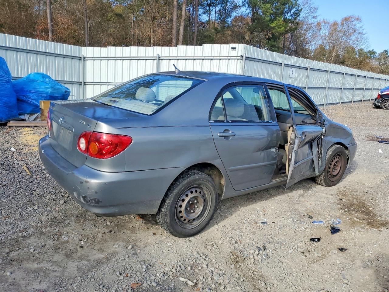 2004 TOYOTA COROLLA CE photo 3