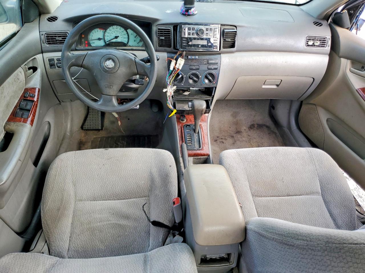 2004 TOYOTA COROLLA CE photo 8