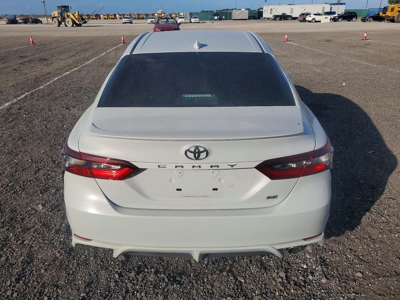2024 TOYOTA CAMRY SE NIGHT SHADE photo 6