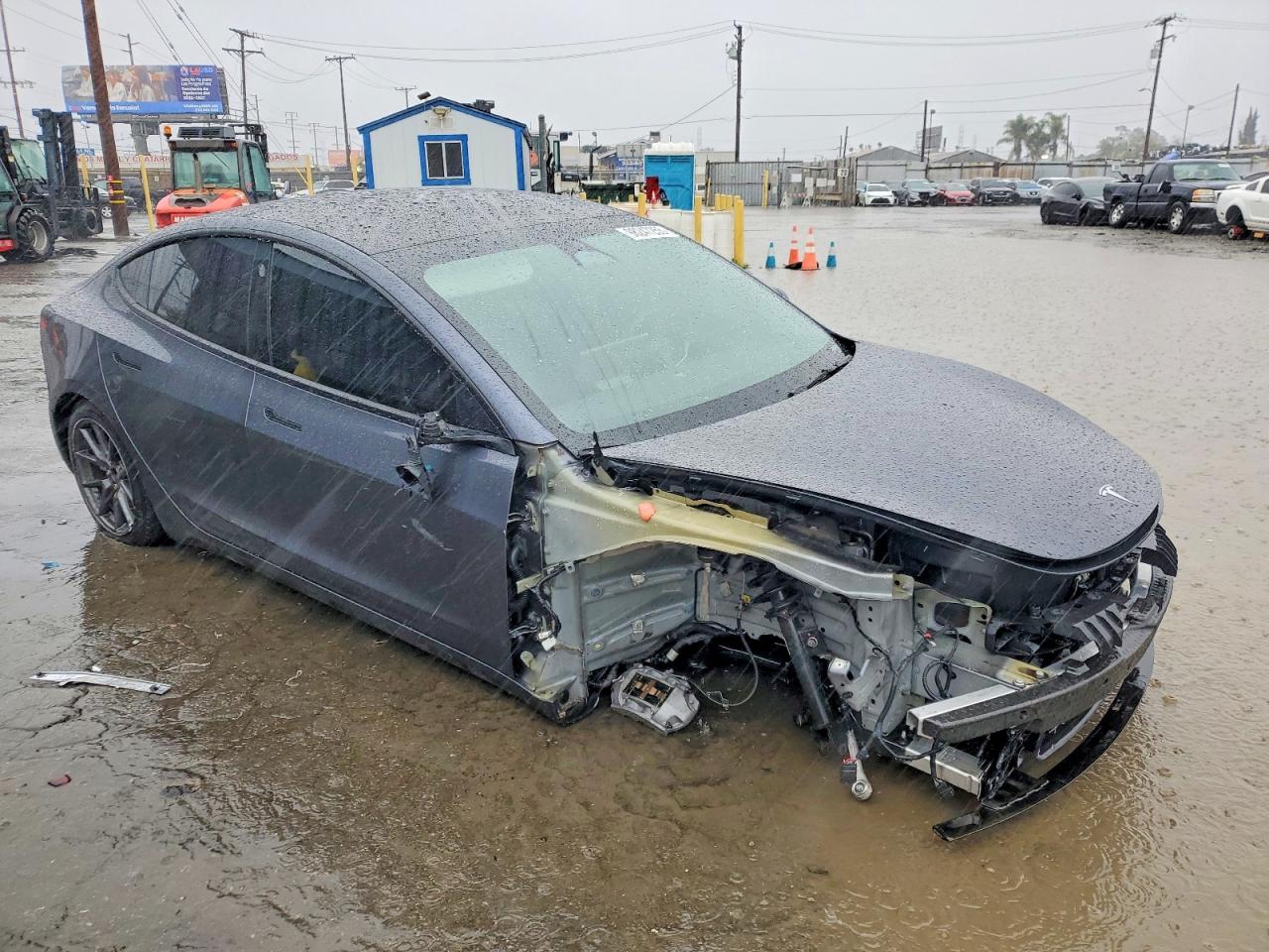 2023 TESLA MODEL 3 photo 4