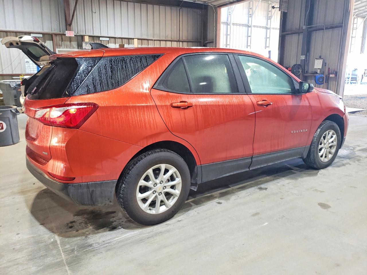 2020 CHEVROLET EQUINOX LS photo 3