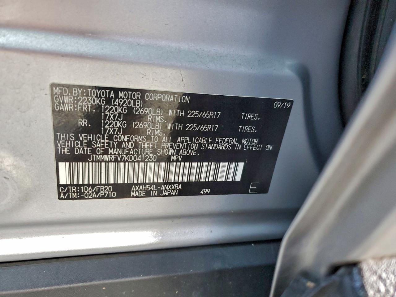 2019 TOYOTA RAV4 LE photo 14