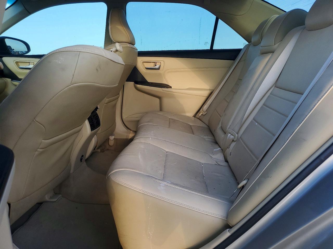 2017 TOYOTA CAMRY LE photo 10