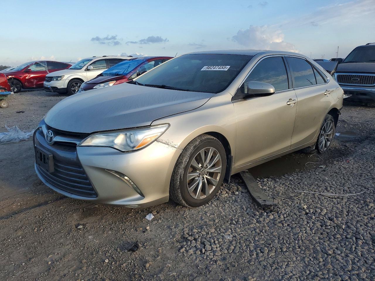 2017 TOYOTA CAMRY