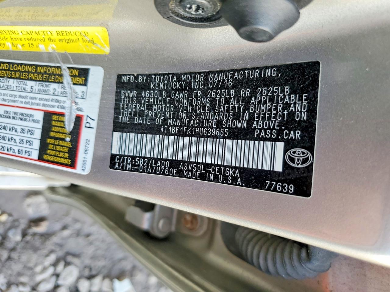 2017 TOYOTA CAMRY LE photo 12