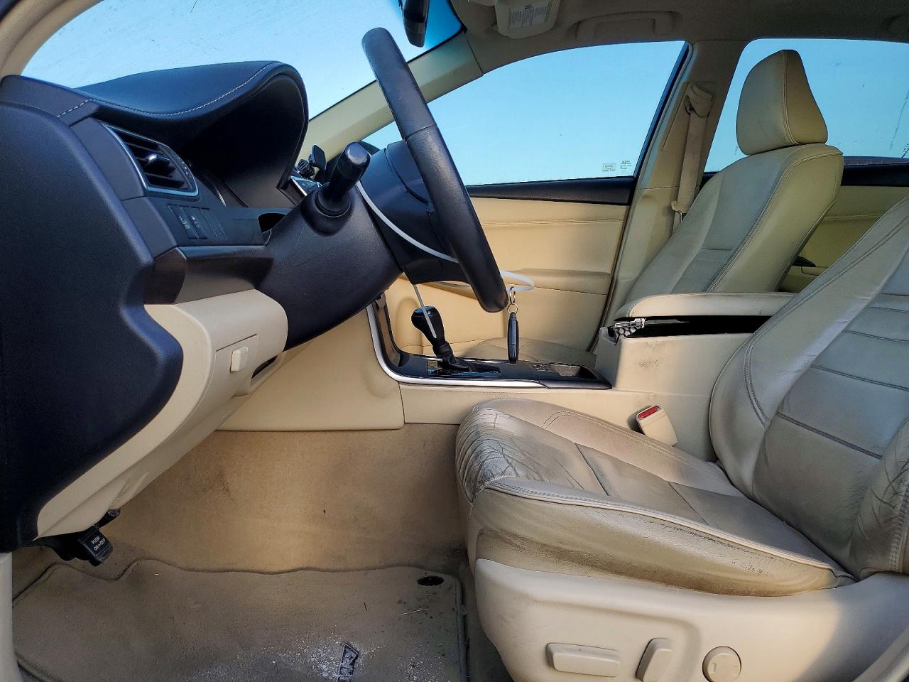 2017 TOYOTA CAMRY LE photo 7