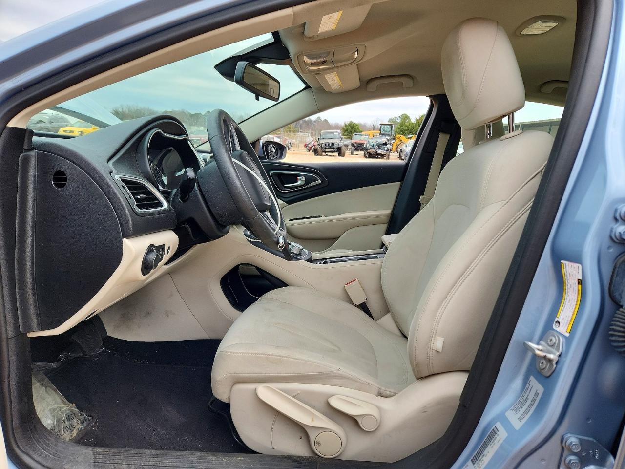 2015 CHRYSLER 200 LIMITED photo 7
