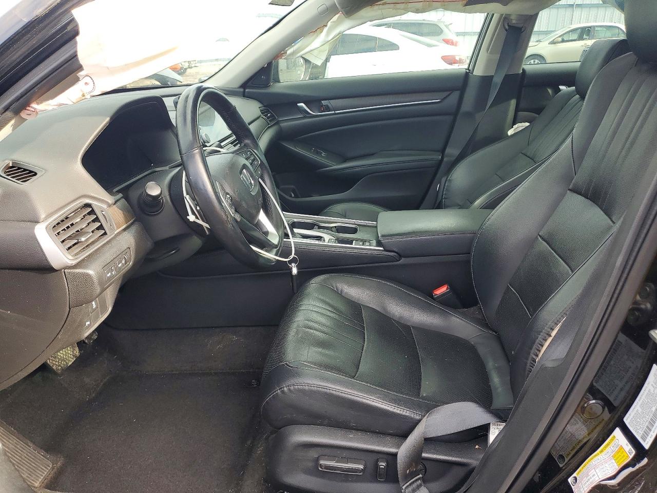 2018 HONDA ACCORD TOURING photo 7