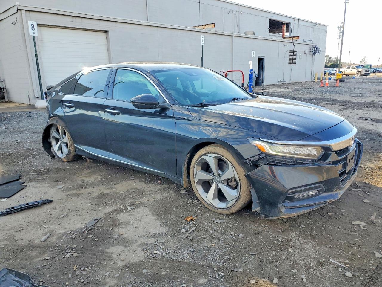 2018 HONDA ACCORD TOURING photo 4
