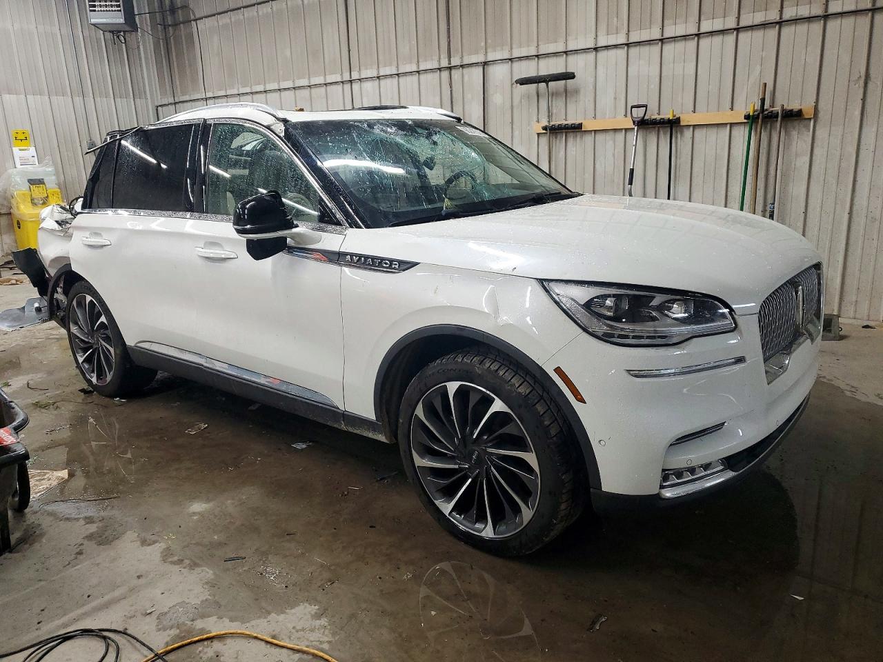 2021 LINCOLN AVIATOR RESERVE photo 4