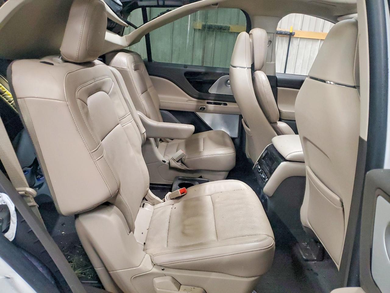 2021 LINCOLN AVIATOR RESERVE photo 11