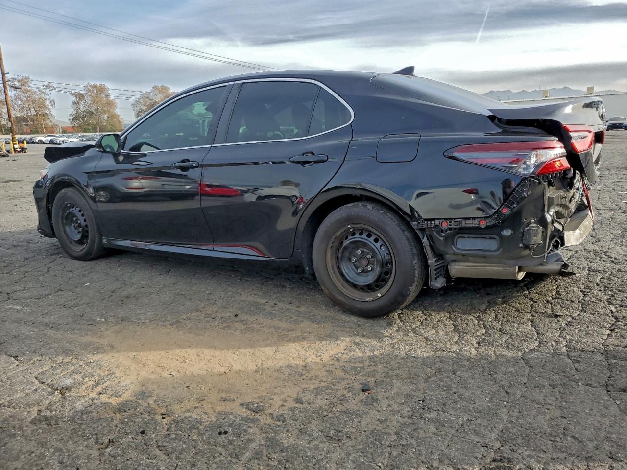 2024 TOYOTA CAMRY LE photo 2