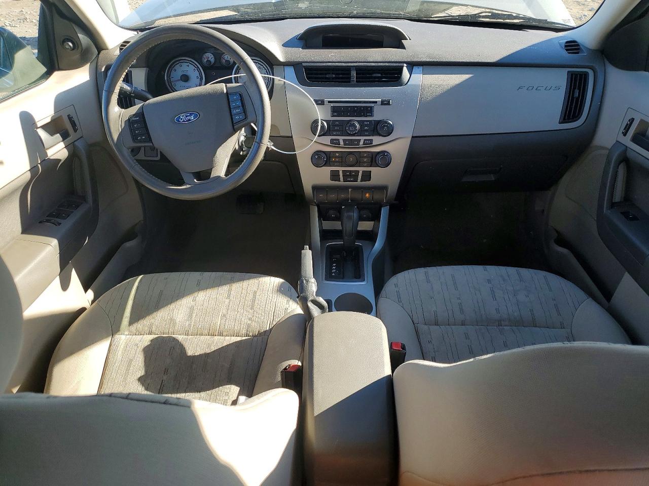 2008 FORD FOCUS SE photo 8